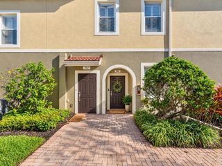 7943 LIMESTONE LANE 13-101, Sarasota, FL 34233