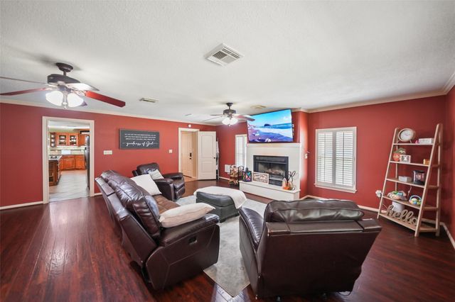 4409 Avenue J, Santa Fe, TX 77510