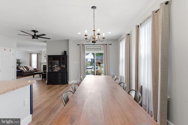 101 CHAGALL LN, Martinsburg, WV 25403