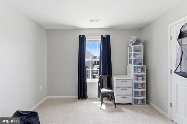 101 CHAGALL LN, Martinsburg, WV 25403