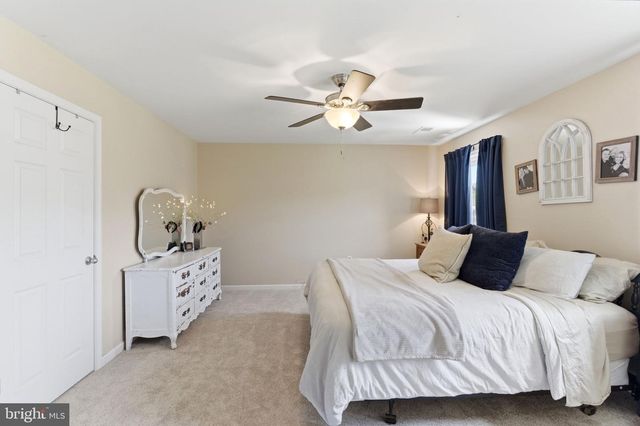 101 CHAGALL LN, Martinsburg, WV 25403
