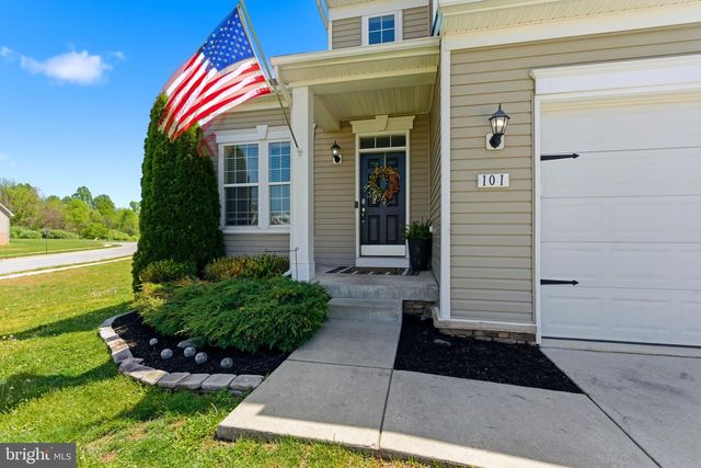 101 CHAGALL LN, Martinsburg, WV 25403