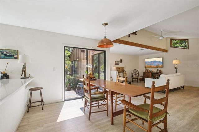 2411 PHEASANT LN, Bradenton, FL 34209