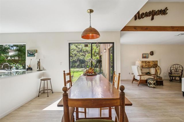 2411 PHEASANT LN, Bradenton, FL 34209