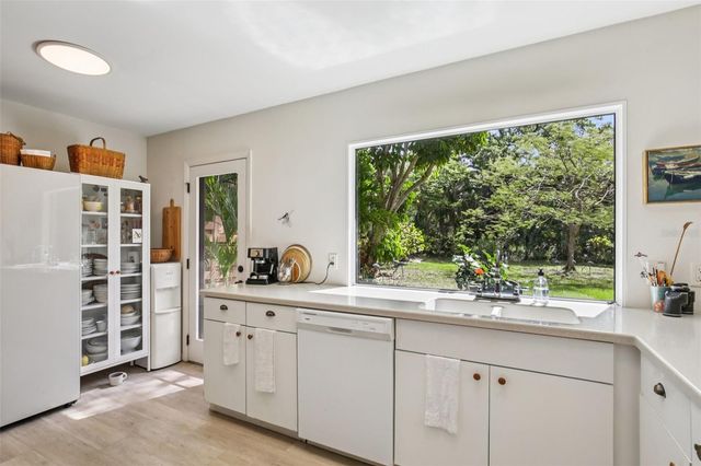 2411 PHEASANT LN, Bradenton, FL 34209