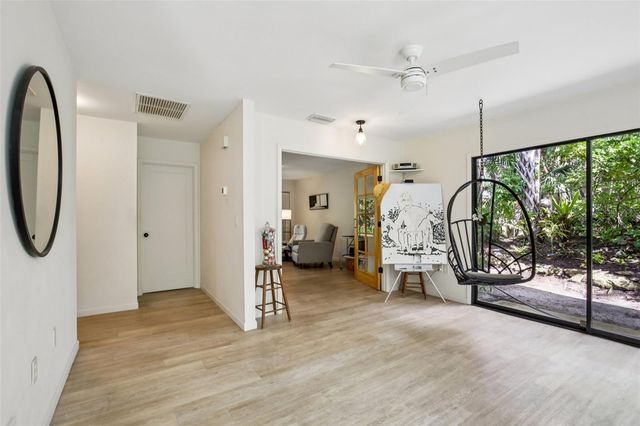 2411 PHEASANT LN, Bradenton, FL 34209