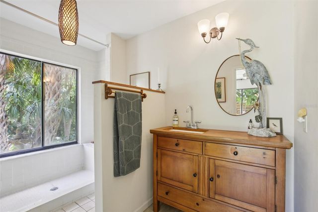 2411 PHEASANT LN, Bradenton, FL 34209