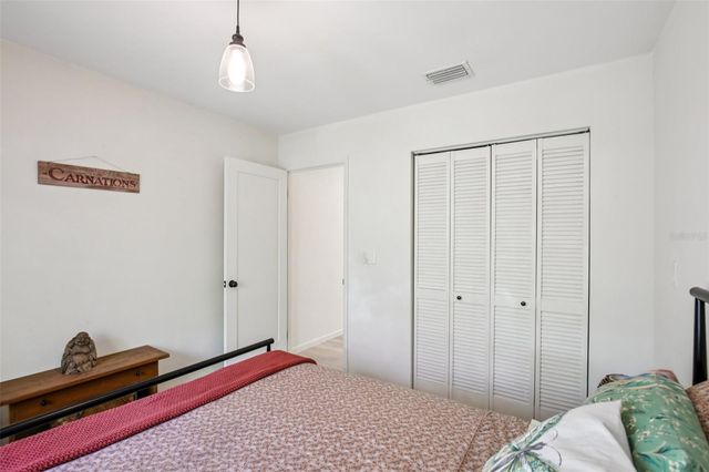 2411 PHEASANT LN, Bradenton, FL 34209