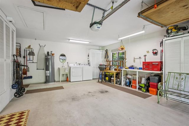 2411 PHEASANT LN, Bradenton, FL 34209