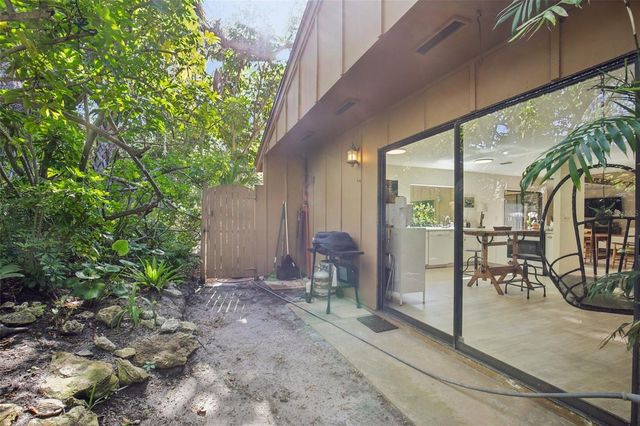 2411 PHEASANT LN, Bradenton, FL 34209