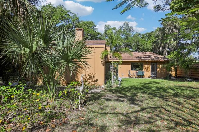 2411 PHEASANT LN, Bradenton, FL 34209