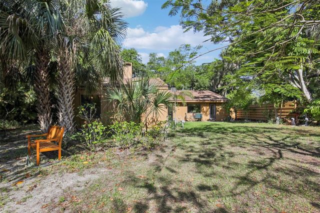 2411 PHEASANT LN, Bradenton, FL 34209