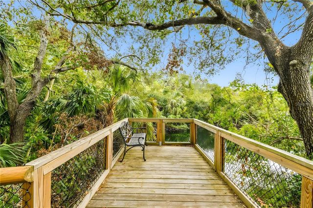 2411 PHEASANT LN, Bradenton, FL 34209