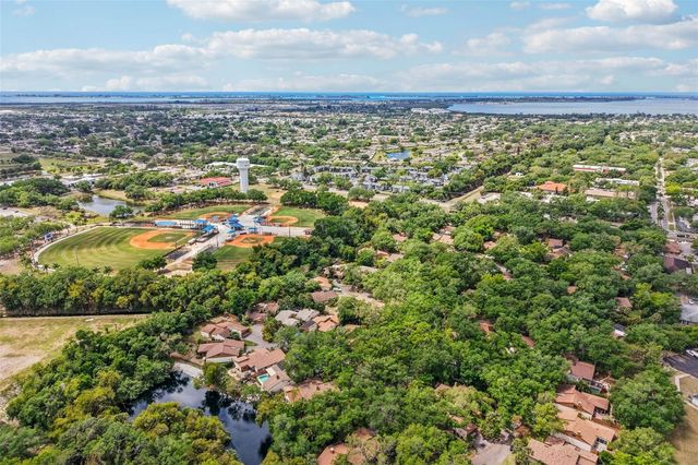 2411 PHEASANT LN, Bradenton, FL 34209