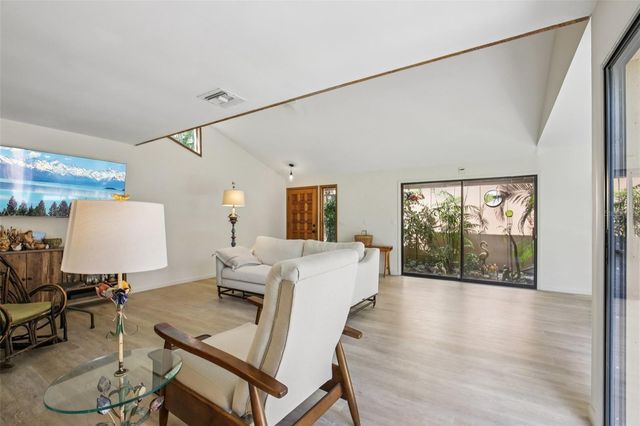 2411 PHEASANT LN, Bradenton, FL 34209