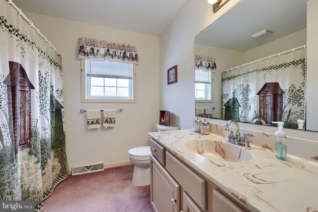 11 ROSEMONT DR, Denver, PA 17517
