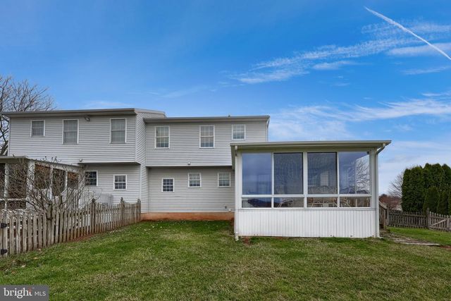 11 ROSEMONT DR, Denver, PA 17517