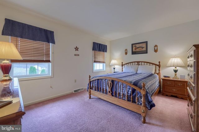 11 ROSEMONT DR, Denver, PA 17517