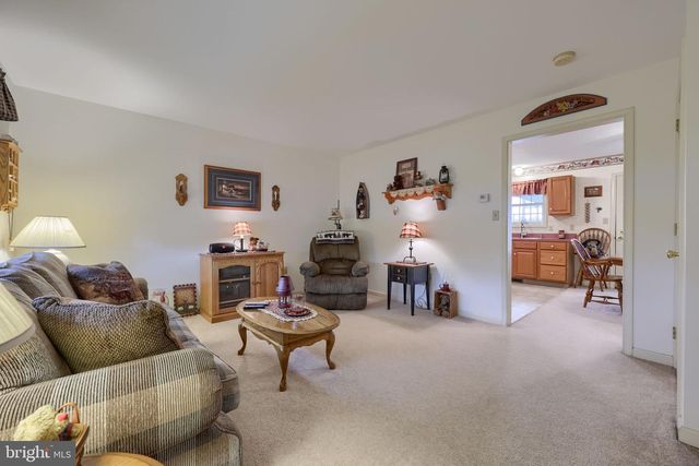 11 ROSEMONT DR, Denver, PA 17517