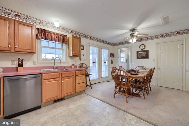 11 ROSEMONT DR, Denver, PA 17517