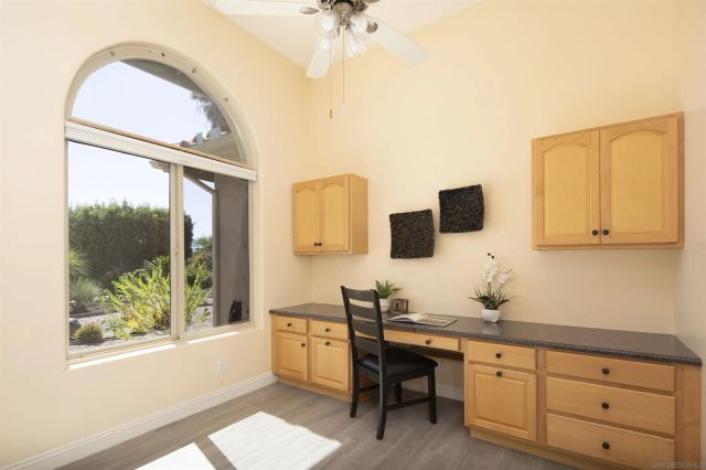 1726 York View Circle, Vista, CA 92084