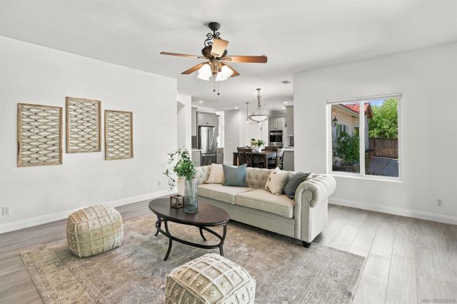 1726 York View Circle, Vista, CA 92084