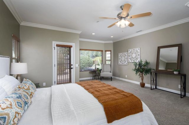 1726 York View Circle, Vista, CA 92084