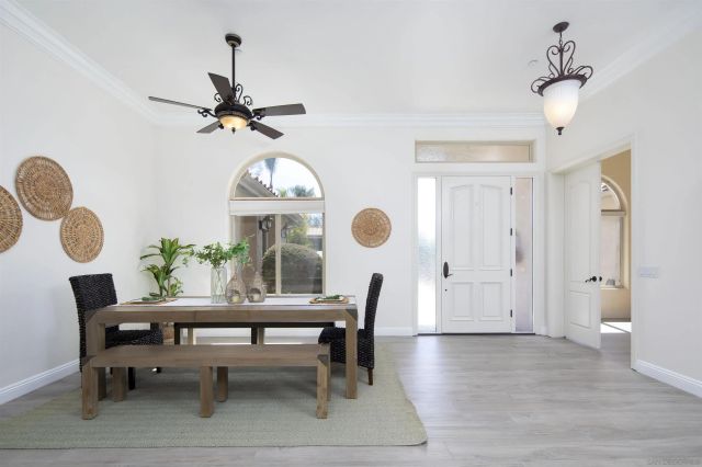 1726 York View Circle, Vista, CA 92084