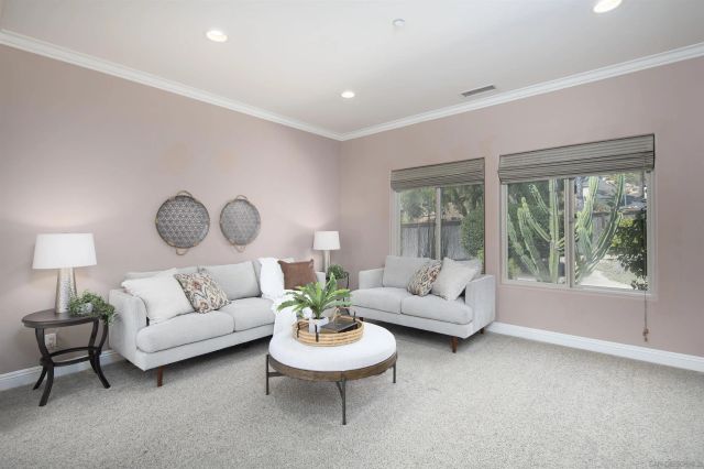 1726 York View Circle, Vista, CA 92084