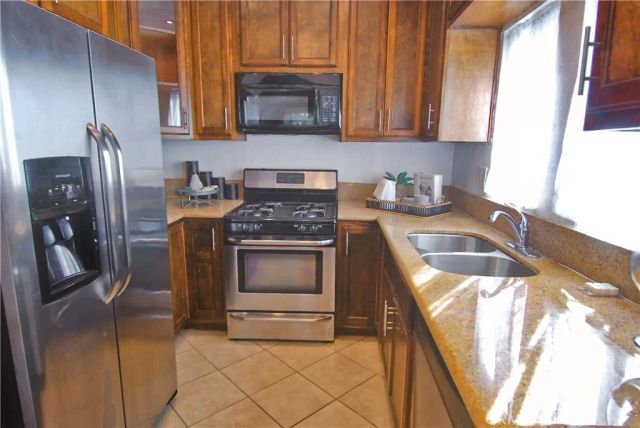 826 Michigan Avenue, Santa Monica, CA 90404