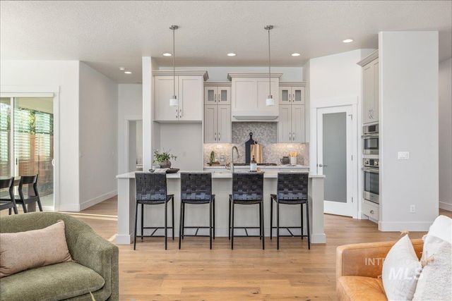 2574 E Maddy Ln, Meridian, ID 83646