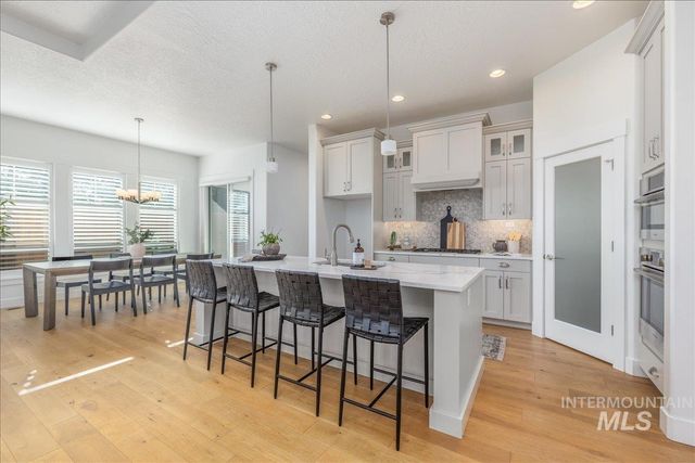 2574 E Maddy Ln, Meridian, ID 83646