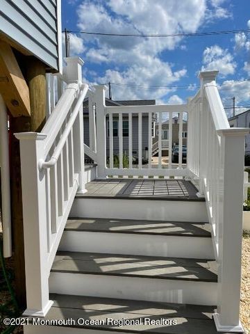 121 W Tide Way, Lavallette, NJ 08735