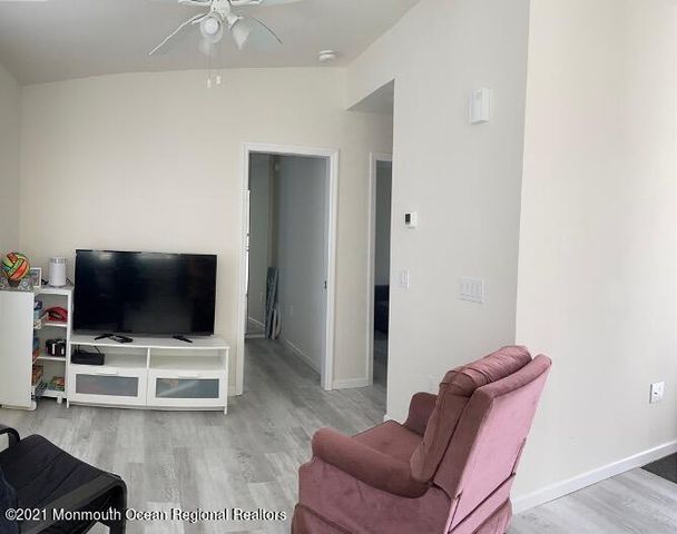 121 W Tide Way, Lavallette, NJ 08735