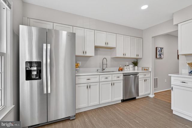 8868 WINDING HOLLOW WAY, Springfield, VA 22152