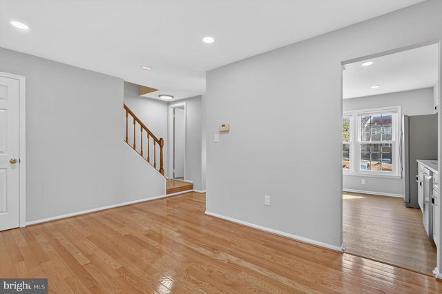 8868 WINDING HOLLOW WAY, Springfield, VA 22152