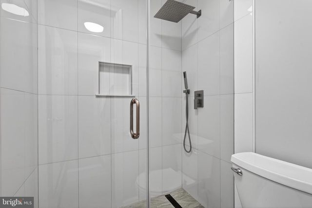 8868 WINDING HOLLOW WAY, Springfield, VA 22152