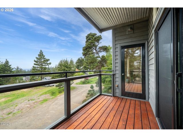 5015 GRAND Ave, Oceanside, OR 97134