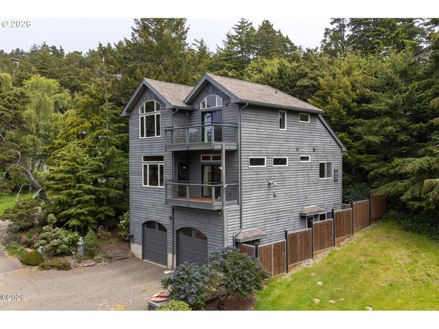 5015 GRAND Ave, Oceanside, OR 97134