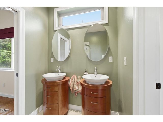 5015 GRAND Ave, Oceanside, OR 97134