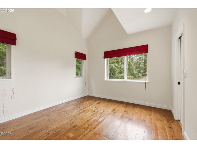 5015 GRAND Ave, Oceanside, OR 97134