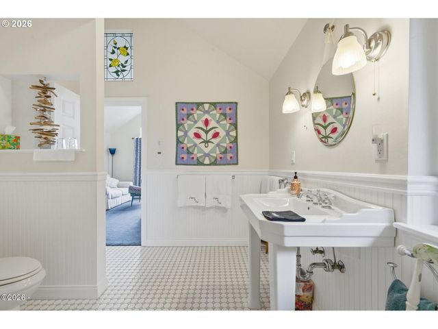 5015 GRAND Ave, Oceanside, OR 97134