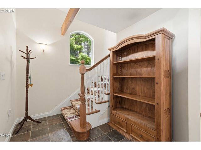 5015 GRAND Ave, Oceanside, OR 97134