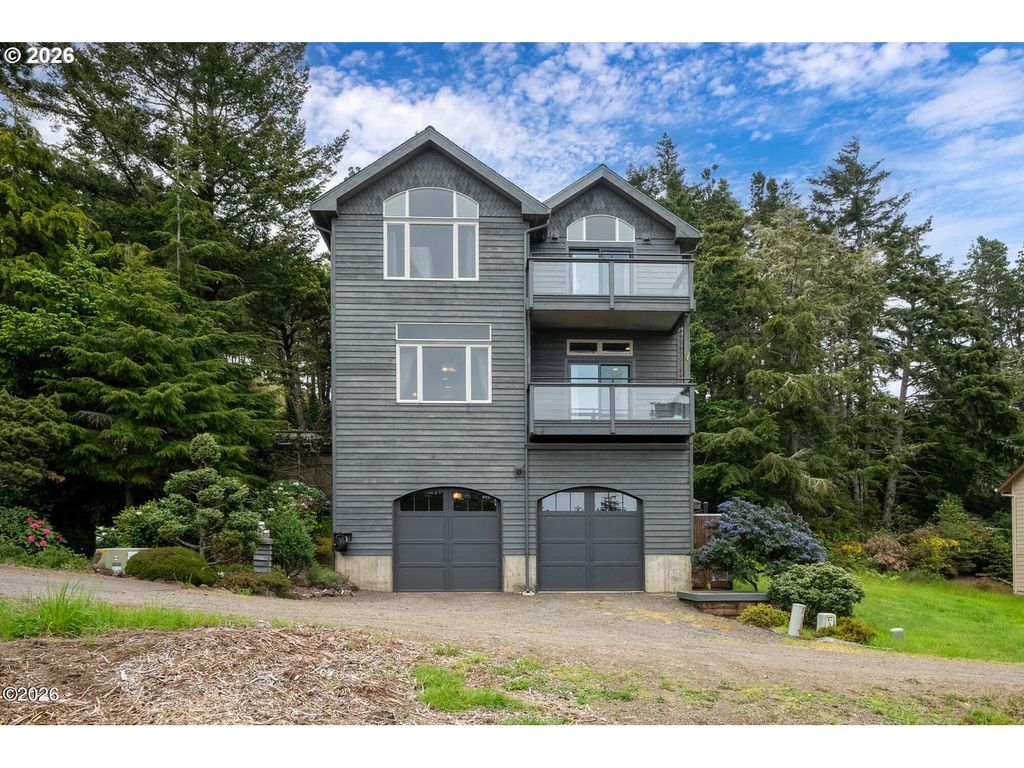 5015 GRAND Ave, Oceanside, OR 97134