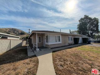 7758 N Glenoaks Boulevard, Burbank, CA 91504