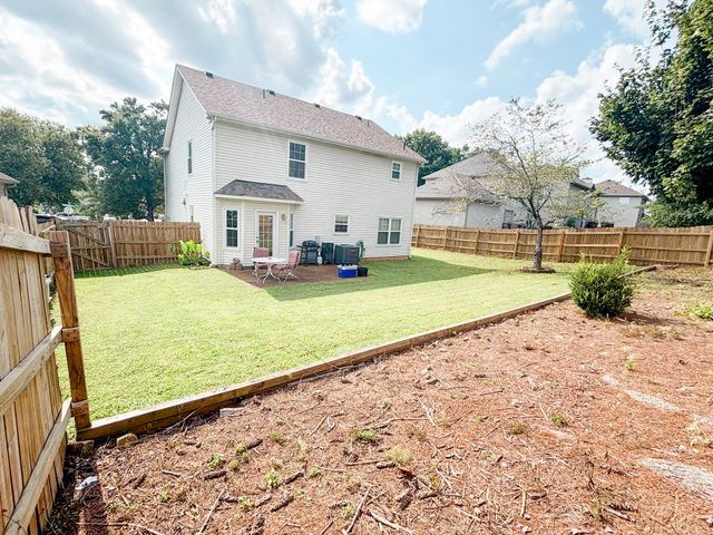 1021 Tonyawood Dr, Old Hickory, TN 37138
