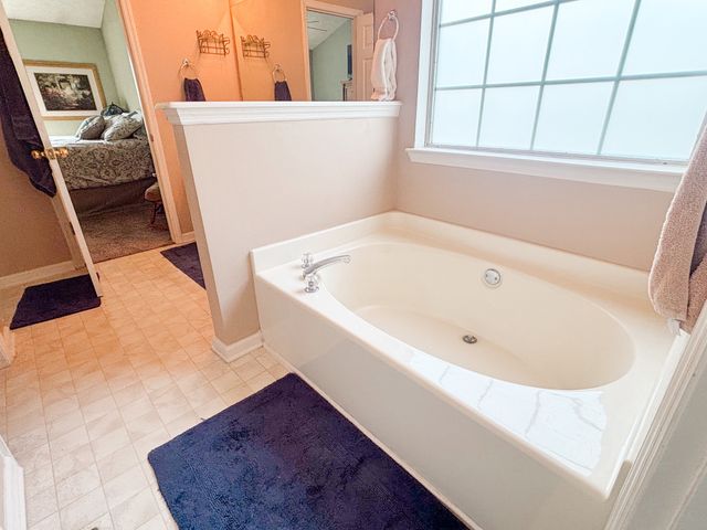 1021 Tonyawood Dr, Old Hickory, TN 37138
