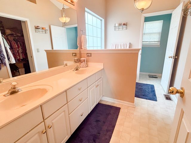 1021 Tonyawood Dr, Old Hickory, TN 37138