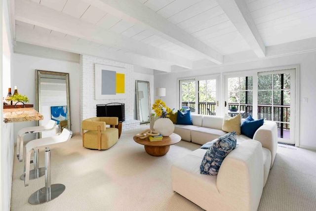 545 Pine Lane, Los Altos, CA 94022