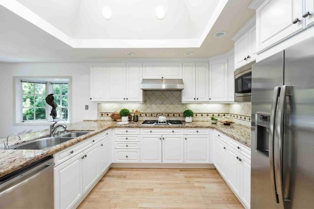 545 Pine Lane, Los Altos, CA 94022